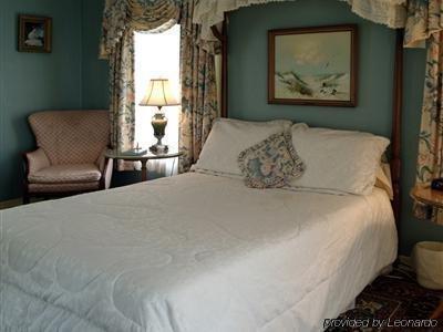 Montague Inn Saginaw Szoba fotó